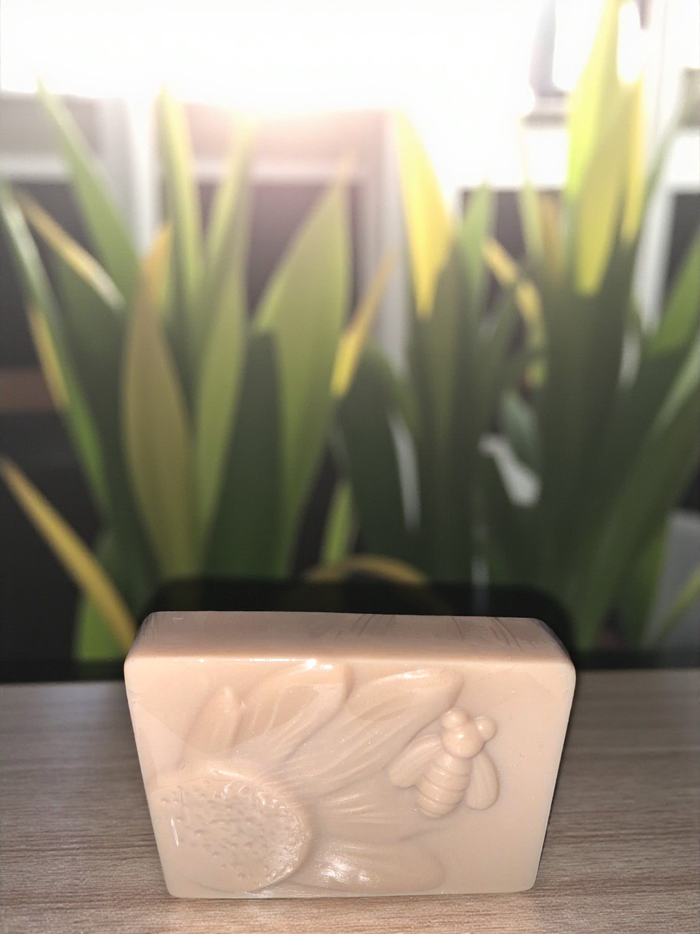 Hydrolyzed collagen and reishi mushroom (ganoderma) and gaba soap with a pleasant dragon fruit aroma (4.3oz)