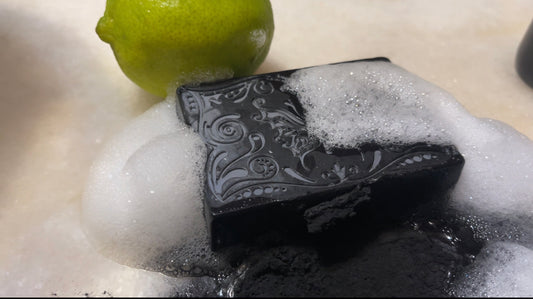 Activated Charcoal and Lemon Soap (4.3oz)